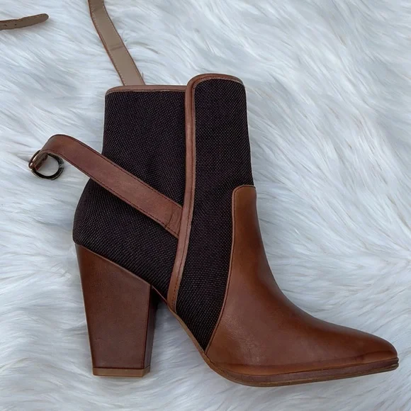 Paris Hilton leather bootie - Picture 7 of 10